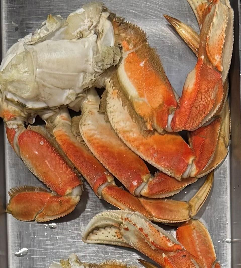 Dungeness Crab Clusters (per pound)