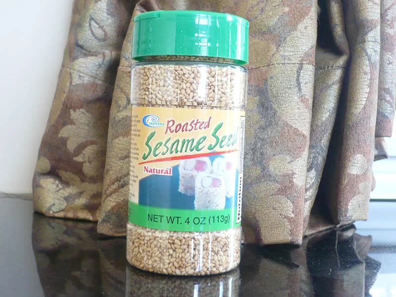 toasted sesame seeds